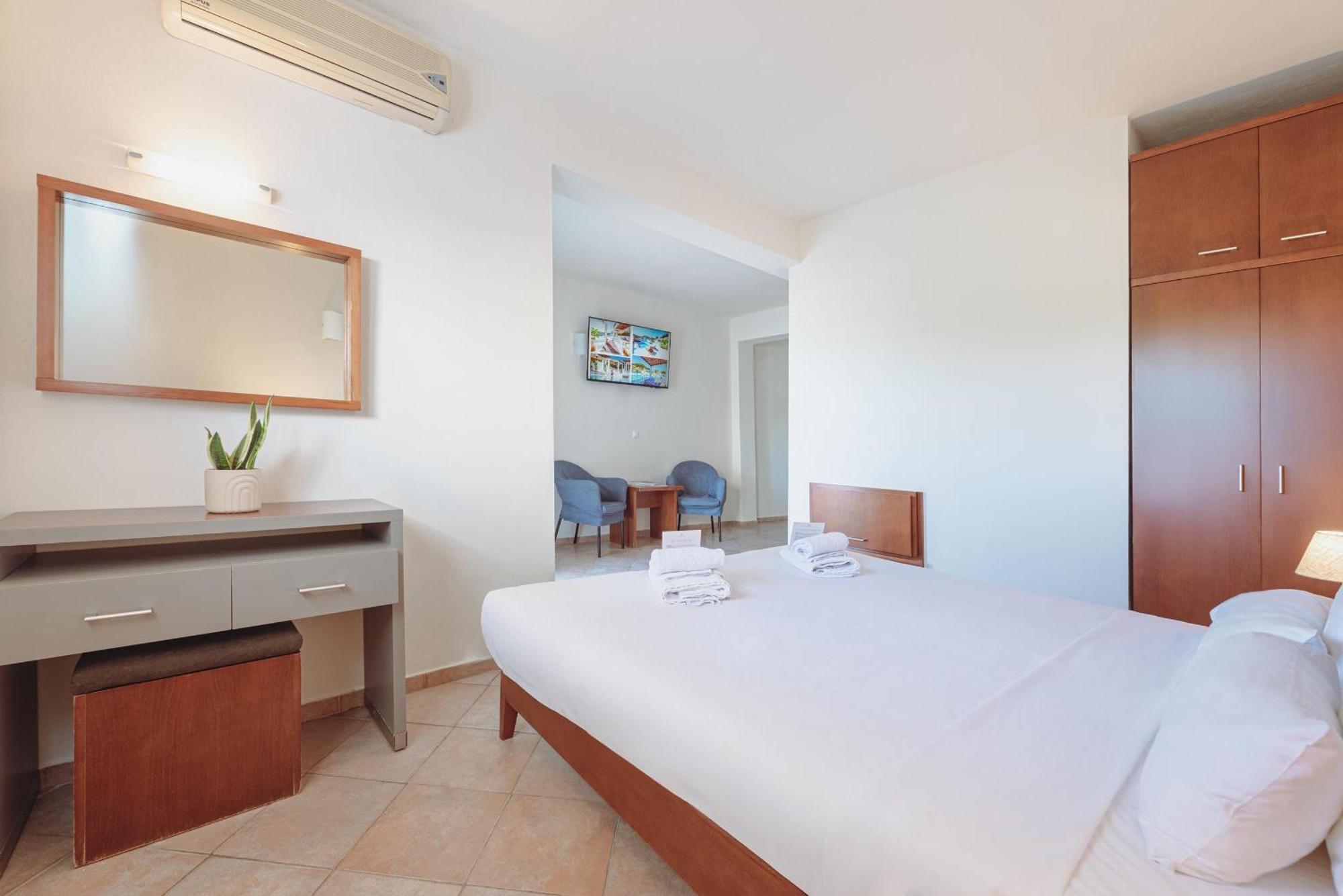 Ampelia Hotel Kassandra Hanioti Eksteriør billede